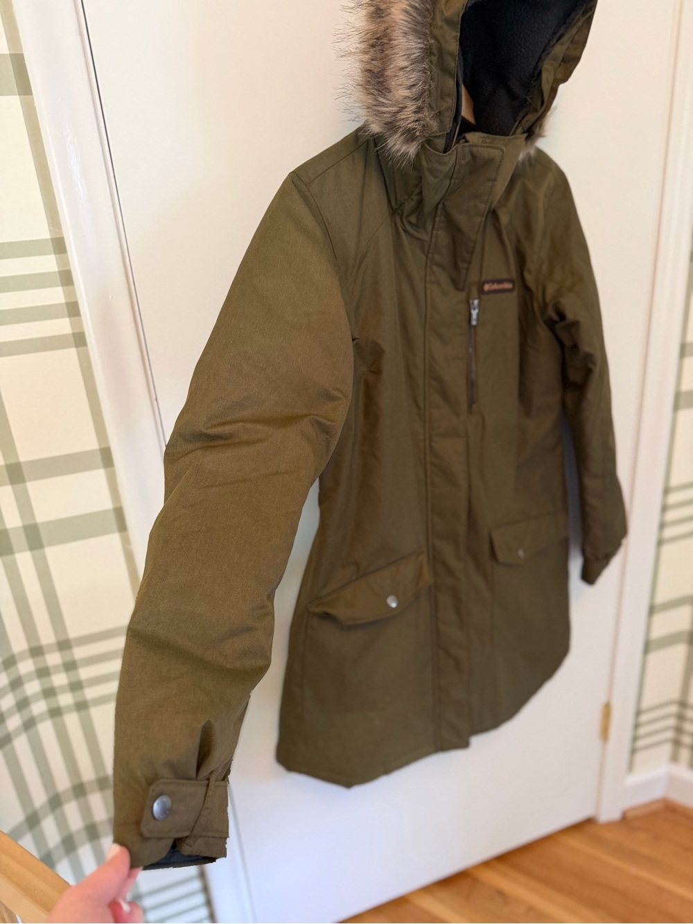 Columbia women’s Olive Hooded Faux-Fur Trim Puffer Coat - Picture 5 of 14